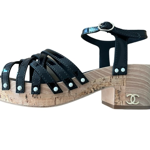 *SOLD* New Chanel 18C Cork Wood Black Patent Leather Strap Heel Sandals size 39 - Picture 5 of 10
